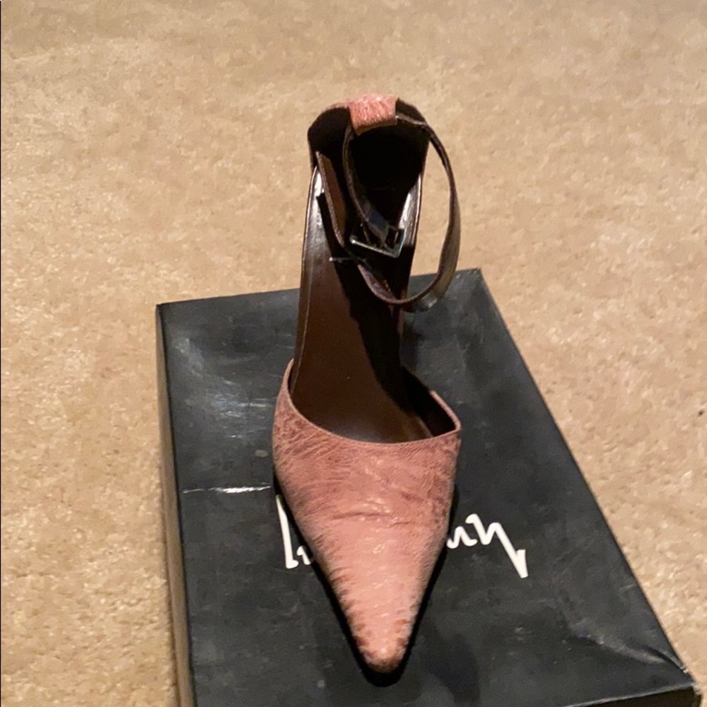 Pink Platform - Picture 2 of 2